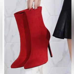 NIB***CAMSSOO SEXY Faux Suede Mid Calf Stiletto High Heels Booties RED / Size 7